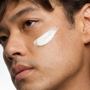 Pria Harus Tau! Ini Cara Pilih Serum Wajah Pria Yang Tepat!