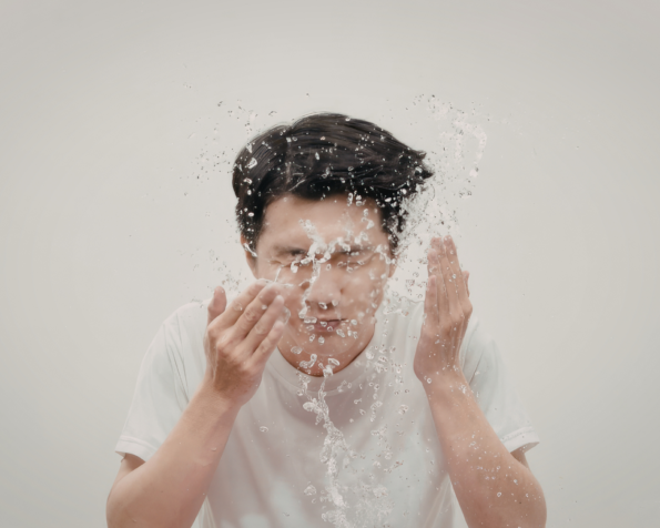 Skincare Leo leo untuk Pria: Solusi Perawatan Wajah Simpel dengan Kandungan Aktif DNA SALMON